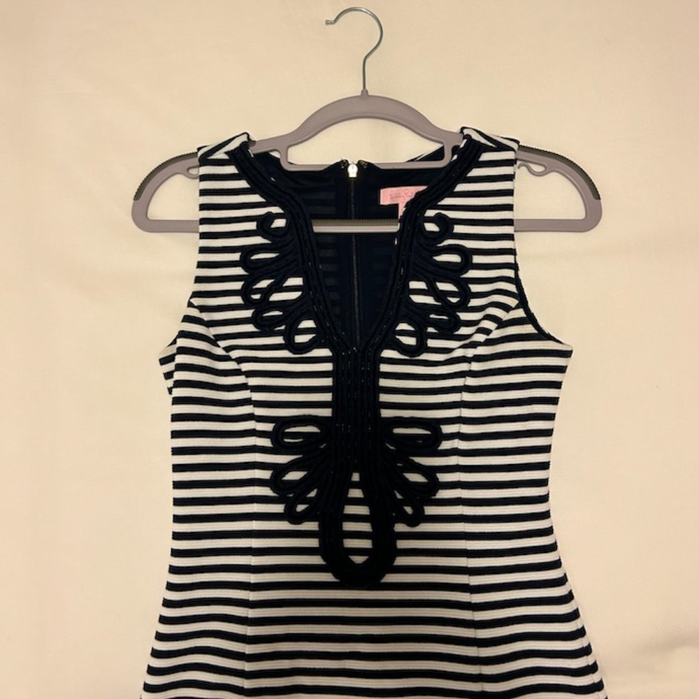 Lilly Pulitzer Navy and Blue Stretch Shift Dress